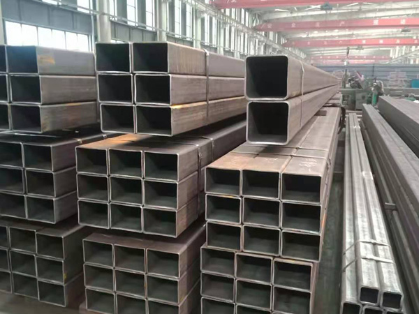 Seamless square tube