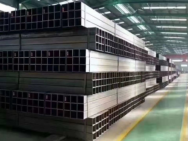 Seamless square tube